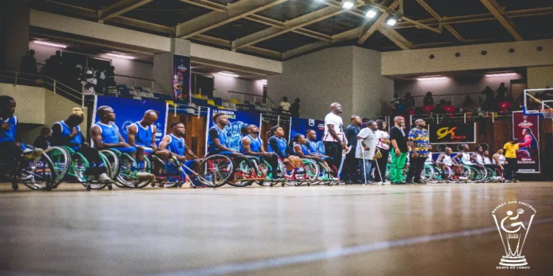 Basket sur fauteuil