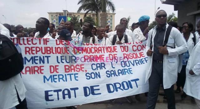 Médecins en gréve_photo des droits tiers